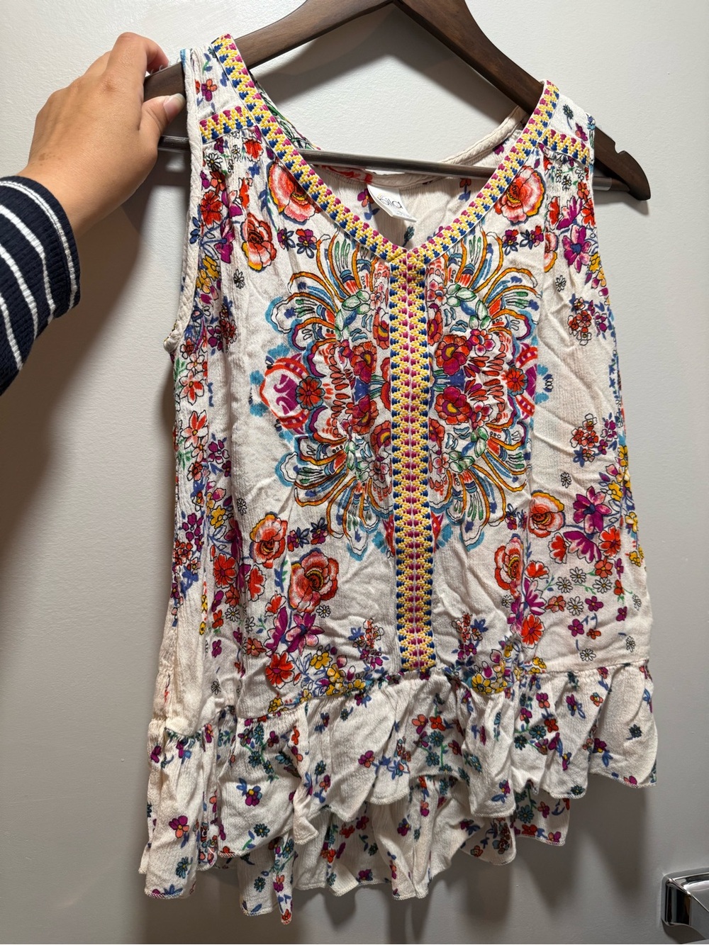 Bila White Floral Embroidered Tank Top with Multicolor Accents